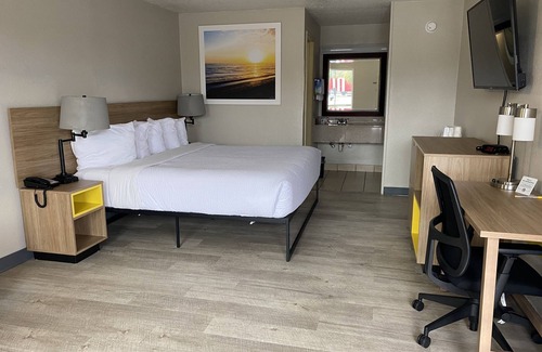 Dock Junction Hotel | Days Inn by Wyndham Brunswick/St. Simons Area