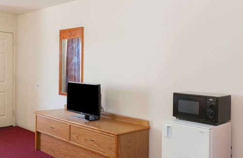 Castaic Hotel | Days Inn by Wyndham Castaic Six Flags Magic Mountain