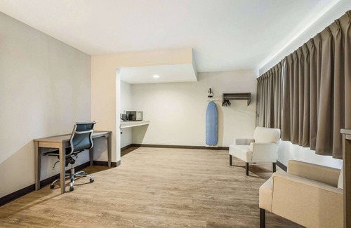 Lincoln Acres Hotel | Days Inn by Wyndham Chula Vista/San Diego