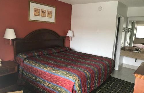 Sugar Creek Hotel | Days Inn by Wyndham Charlotte University