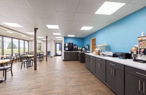Clarksville Hotel | Days Inn by Wyndham Clarksville North