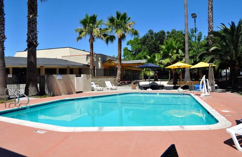Davis Hotel | Prodigy Hotel, a Days Inn by Wyndham