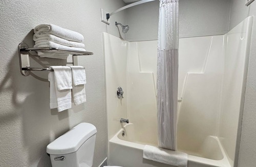 Eagle River Hotel | Days Inn by Wyndham Eagle River