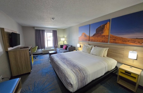 Eagle River Hotel | Days Inn by Wyndham Eagle River