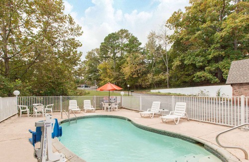 Eureka Springs Historic District Hotel | Days Inn by Wyndham Eureka Springs