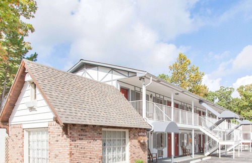 Eureka Springs Historic District Hotel | Days Inn by Wyndham Eureka Springs