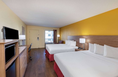Florence Hotel | Days Inn by Wyndham Florence/I-95 North