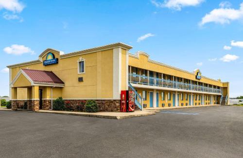 Fort Wayne Hotel | Days Inn by Wyndham Fort Wayne