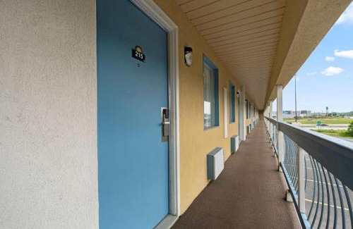Fort Wayne Hotel | Days Inn by Wyndham Fort Wayne