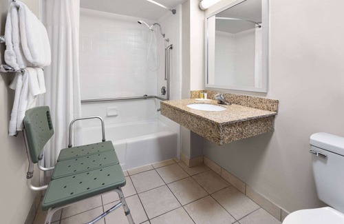 Frederick Hotel | Days Inn by Wyndham Frederick