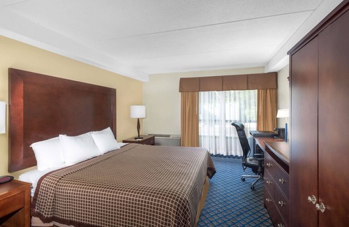 Geneva Hotel | Days Inn by Wyndham Geneva/Finger Lakes