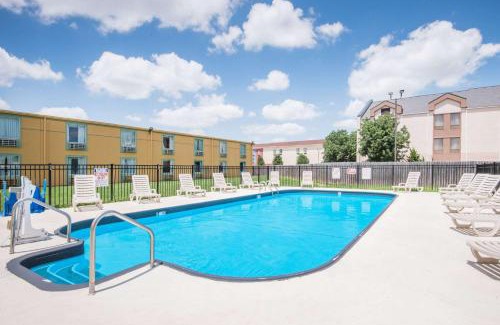 Joplin Hotel | Days Inn by Wyndham Joplin