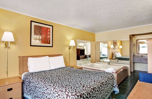 Cedar Bluff Hotel | Days Inn by Wyndham Knoxville West