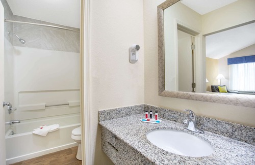 Lake City Hotel | Days Inn by Wyndham Lake City