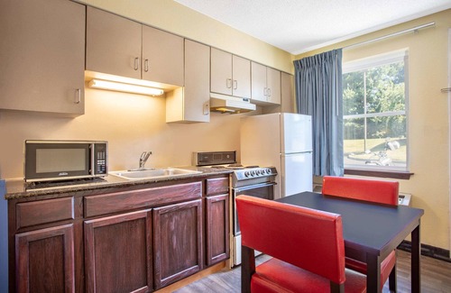 Witmer Hotel | Days Inn by Wyndham Lancaster PA Dutch Country