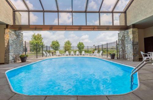 Maumee Hotel | Days Inn by Wyndham Maumee/Toledo