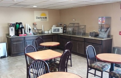 Morehead Hotel | Days Inn by Wyndham Morehead