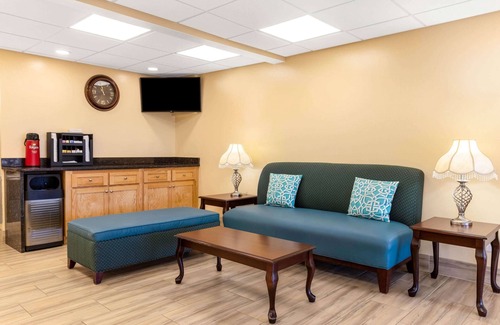 Murphy Hotel | Days Inn by Wyndham Murphy