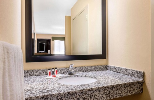 Murphy Hotel | Days Inn by Wyndham Murphy
