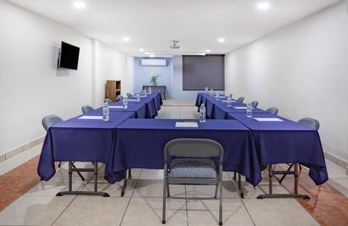 Piedras Negras Hotel | Days Inn by Wyndham Piedras Negras