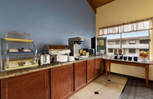 Oak Ridge Hotel | Days Inn by Wyndham Oak Ridge Knoxville
