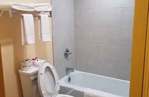 Oak Ridge Hotel | Days Inn by Wyndham Oak Ridge Knoxville