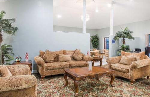 Portland Hotel | Days Inn by Wyndham Portland/Corpus Christi