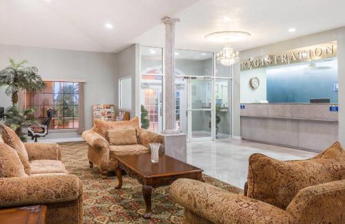 Portland Hotel | Days Inn by Wyndham Portland/Corpus Christi