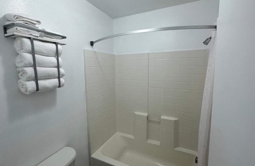 Ridgecrest Hotel | Days Inn by Wyndham Ridgecrest near China Lake Naval Station