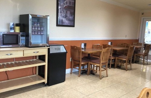 North San Antonio - SAT Hotel | Days Inn by Wyndham San Antonio Airport