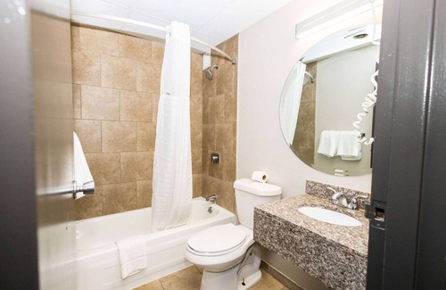 Sharonville Hotel | Days Inn by Wyndham Sharonville