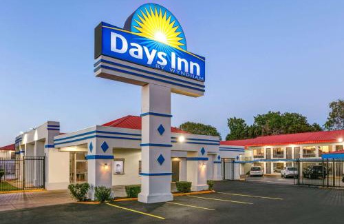 Fort Worth Hotel | Days Inn by Wyndham South Fort Worth