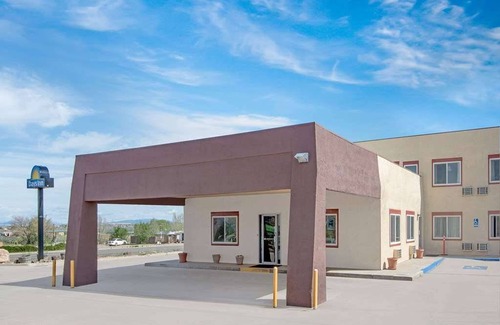 Taos Hotel | Days Inn by Wyndham Taos