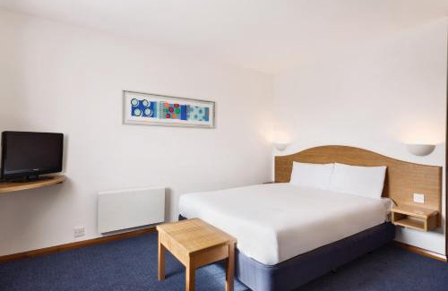 Shifnal Hotel | Days Inn by Wyndham Telford Ironbridge