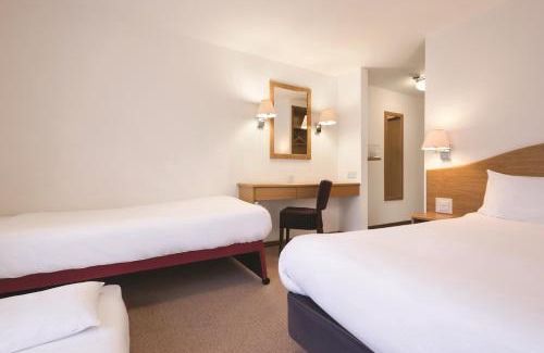 Shifnal Hotel | Days Inn by Wyndham Telford Ironbridge