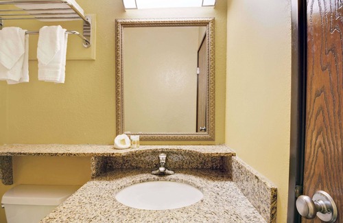 Torrington Hotel | Days Inn by Wyndham Torrington