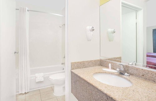 Turlock Hotel | Days Inn by Wyndham Turlock
