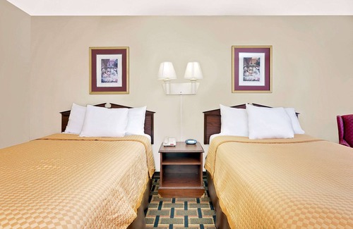 Valley Falls Hotel | Days Inn by Wyndham Spartanburg