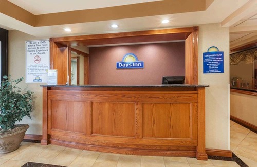 Iselin Hotel | Days Inn by Wyndham Iselin / Woodbridge