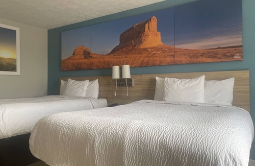 Warrensburg Hotel | Days Inn by Wyndham Warrensburg
