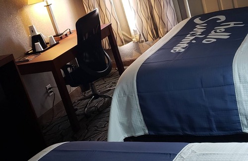 Clive Hotel | Days Inn by Wyndham West Des Moines / Clive