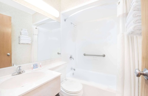 Rapid City Hotel | Days Inn by Wyndham West Rapid City