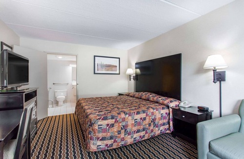 Wilkesboro Hotel | Days Inn by Wyndham Wilkesboro