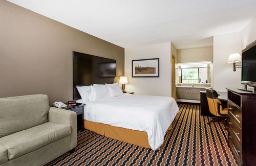 Wilkesboro Hotel | Days Inn by Wyndham Wilkesboro