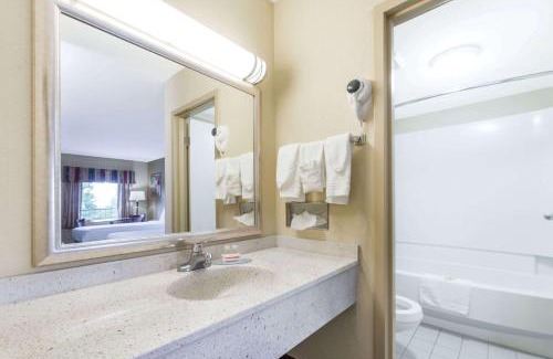 Lexington Hotel | Days Inn Lexington SE Hamburg
