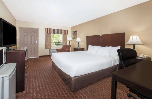 Lexington Hotel | Days Inn Lexington SE/Hamburg
