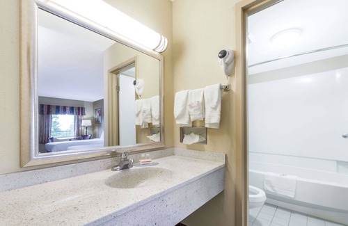Lexington Hotel | Days Inn Lexington SE/Hamburg