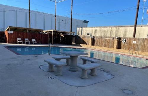 South Side Hotel | Days Inn & Suites by Wyndham Corpus Christi Central