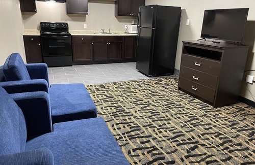 Collierville Hotel | Days Inn & Suites by Wyndham Collierville Germantown Area