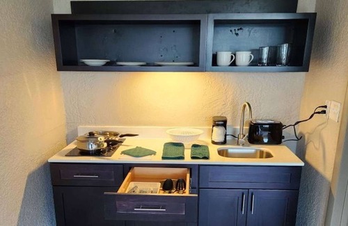 Fort Pierce Hotel | Days Inn by Wyndham Fort Pierce Midtown